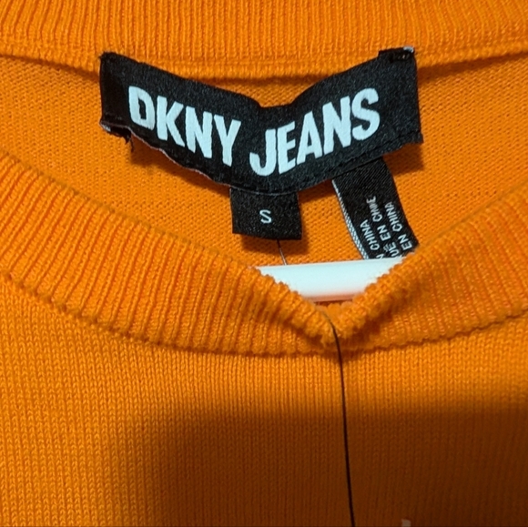 Nwt DKNY Womena Orange Sweatshirt with Silver Sparkle Rhinestone Logo Size Small - Picture 3 of 3